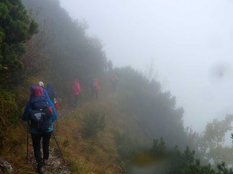 Eine schaurig schöne Nebelwanderung zum Straubinger Haus