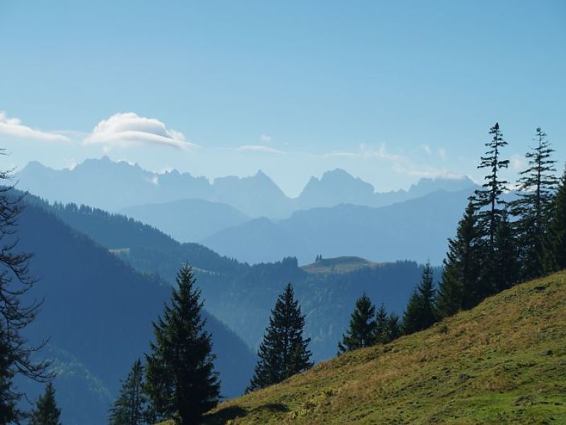 Schossrinn - einsame Alm mit Aussicht